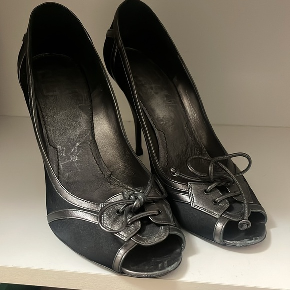 Givenchy black silk and leather peep toe heels - Picture 2 of 4